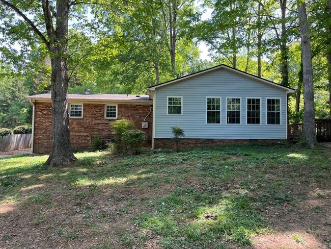 Photo - Charming 3-bedroom, 1.5-bathroom property in Pfafftown
