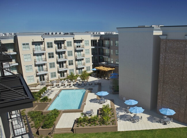 Courtyard Pool and Sundeck
