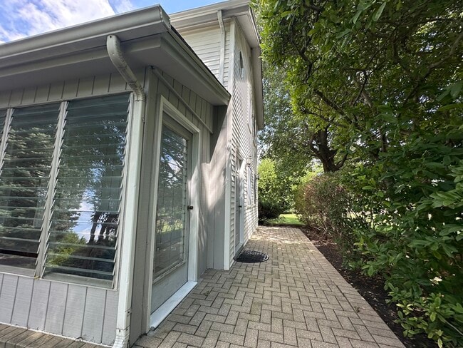 Photo - 17N750 Galligan Rd
