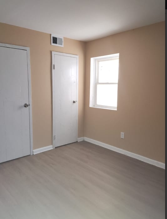 Building Photo - 13965 Superior Rd Unit 105