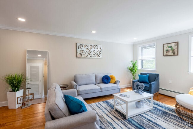 Building Photo - Englewood Village, LLC Rental