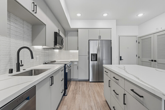 Solaris Encinitas