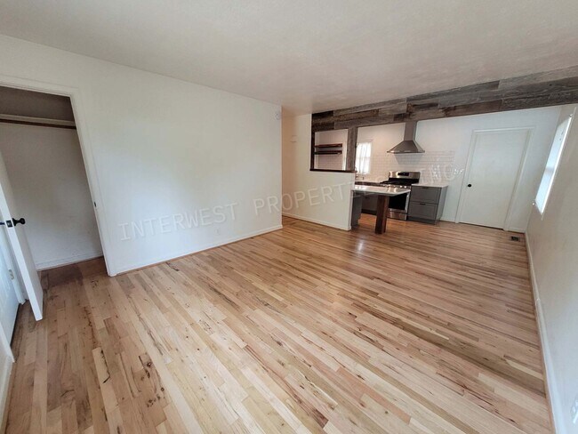 Photo - Beautiful 3 bdrm Home w/ a remodeled kitchen, stainless appliances, deck, yard and more!!!