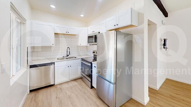 Photo - 2234 N Catalina Ave