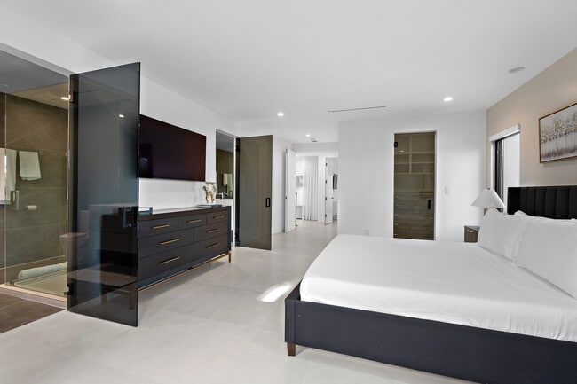 Photo - 201 Bedford Dr