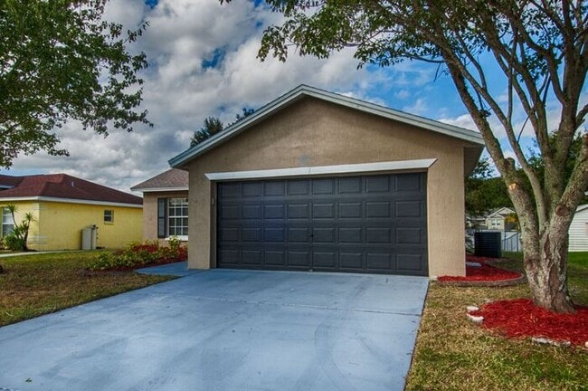 Building Photo - 6553 Shepherd Oaks St Rental
