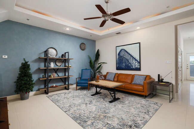 Photo - 1304 E Pineridge Ave