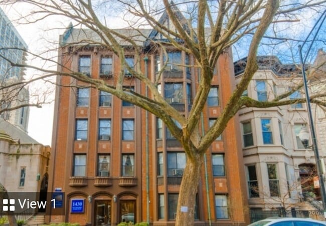 Building Photo - 1430 N Dearborn St Unit 405