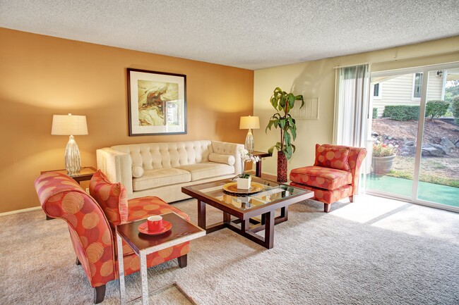 Lakeside Apartments