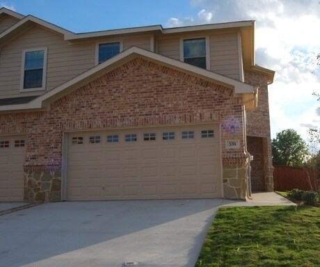 Photo - Beautiful Townhome in Grand Heritage West, Lavon!