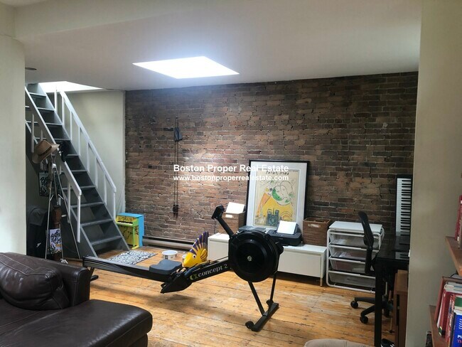 Photo - 415 Massachusetts Ave Unidad 5