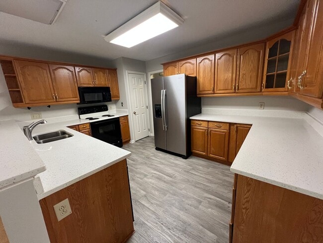 Photo - 4 Bedroom 2.5 Bathroom House for rent in Cary NC