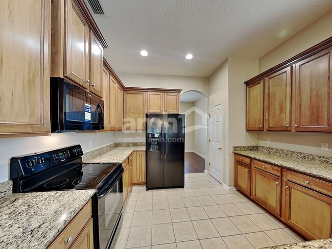 Photo - 700 Porto Cristo Ave