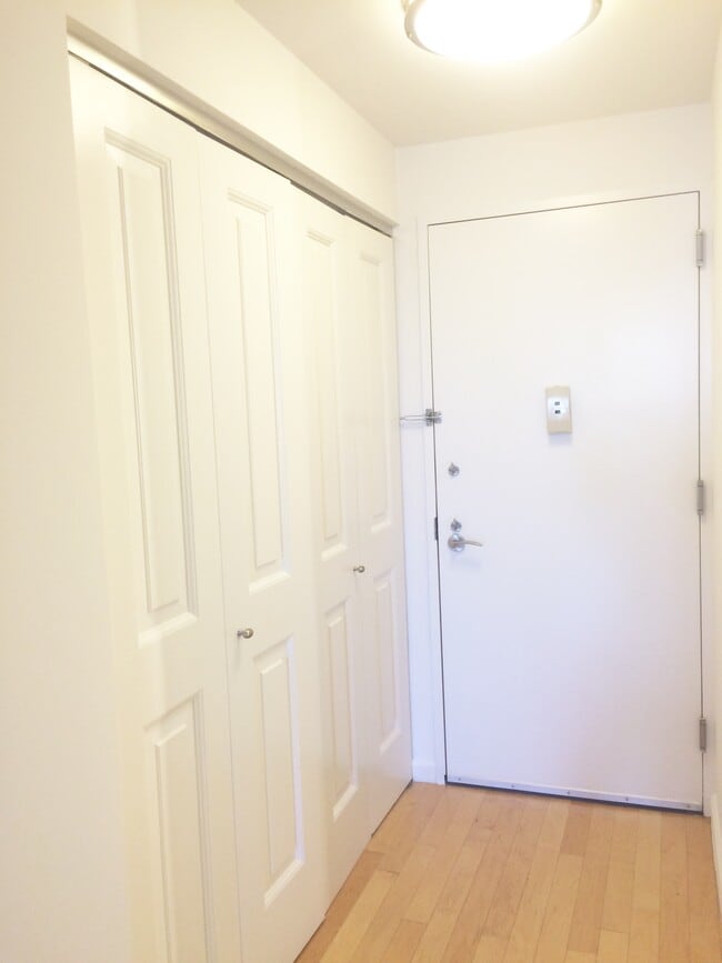 Photo - 20 West Street Unidad 40+ Floor, E Line