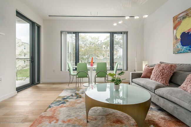 Photo - 601 Heck St Unit 207