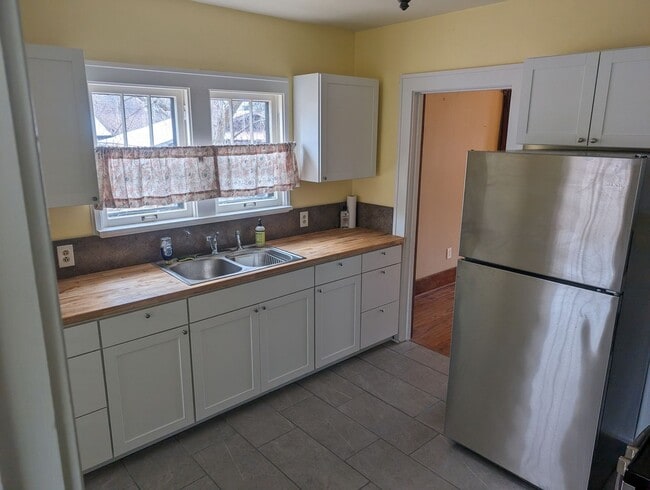 Photo - Cozy, Pet Friendly Northside Home