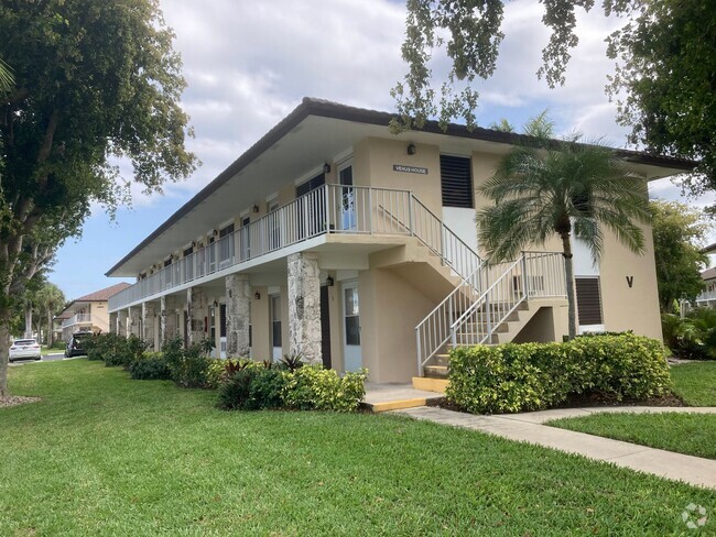 Building Photo - AVAILABLE JANUARY 1-2025-Furnished One Bed... Rental