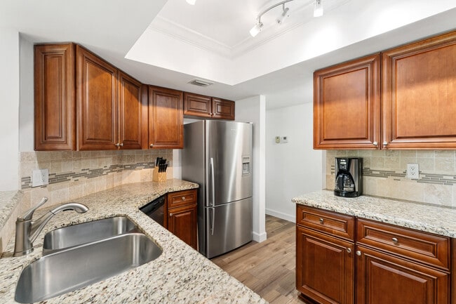 Photo - 403 Sea Oats Dr Unit B
