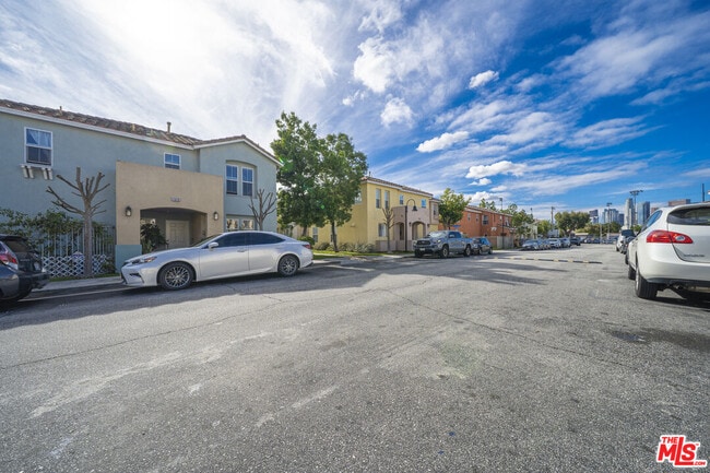 Photo - 121 Cancion Way