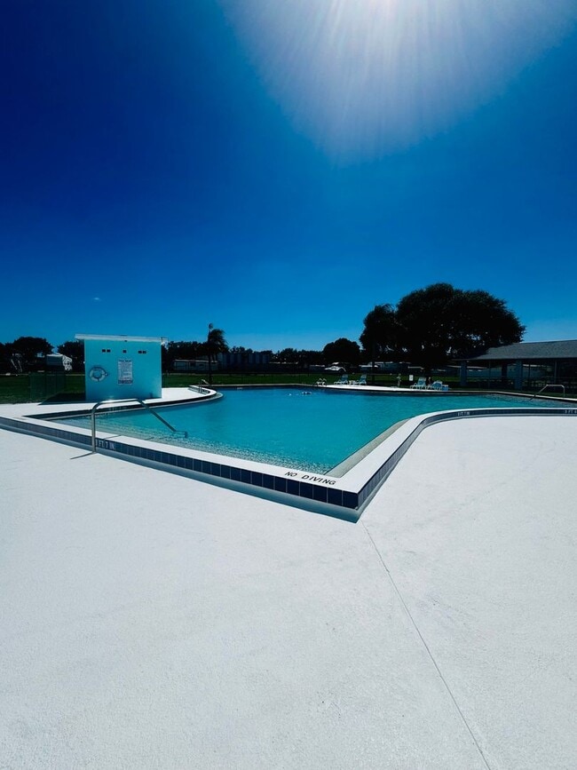 Photo - Welcome to your Florida retirement dream in desirable Hollywood Estates.