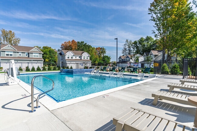 Piscina - Okemos Grand Reserve