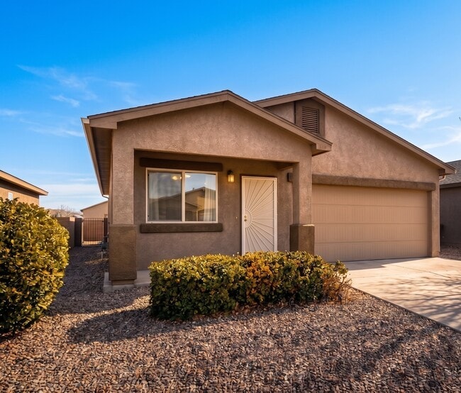 Building Photo - 809 Waterfall Dr