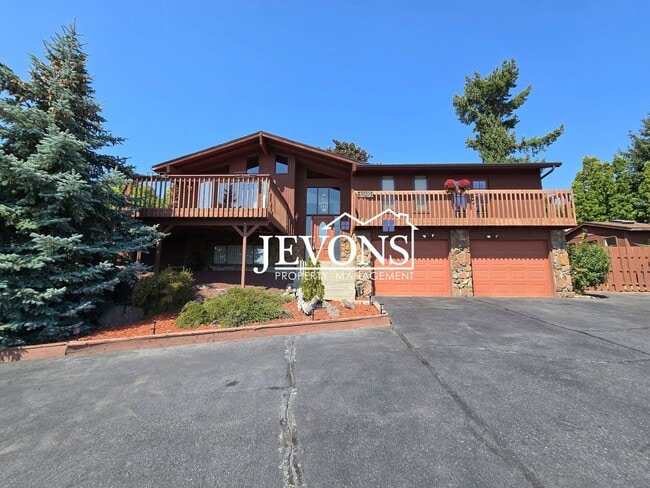 Lovely 3-bedroom home with fully equipped ... - Lovely 3-bedroom home with fully equipped ...