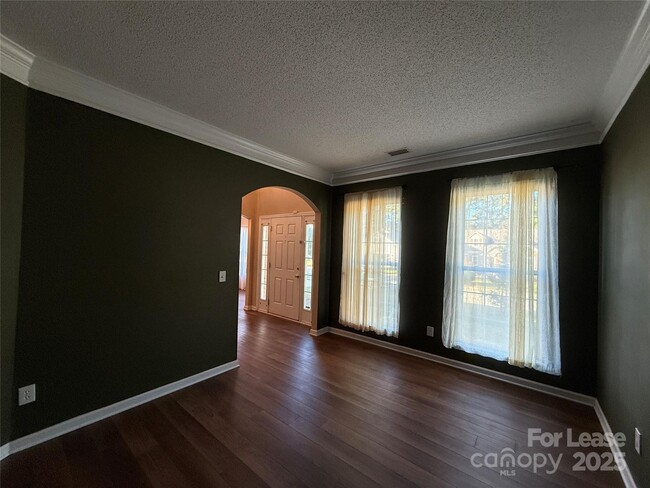 Photo - 111 Foxtail Dr