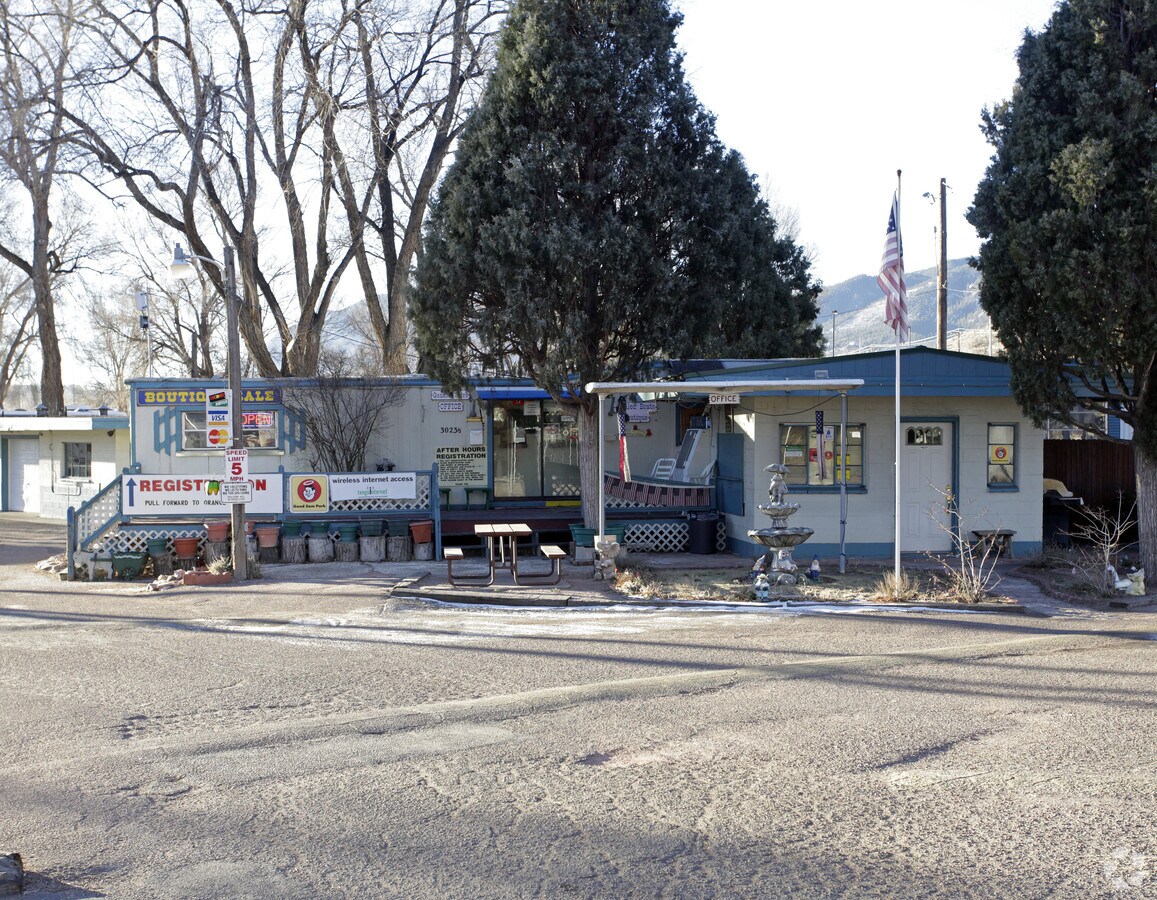 Fountain Creek Campground - Fountain Creek Campground Apartments