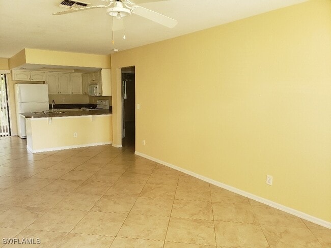 Photo - 4964 Vincennes St Unit 105