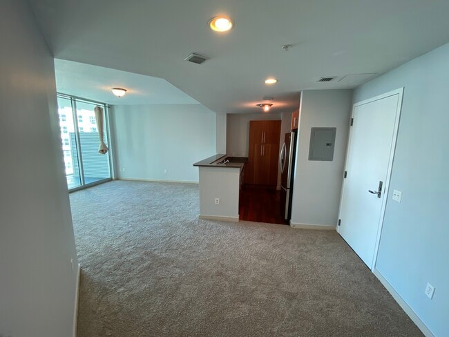 Dining room - 300 S BISCAYNE Blvd Unit 1805