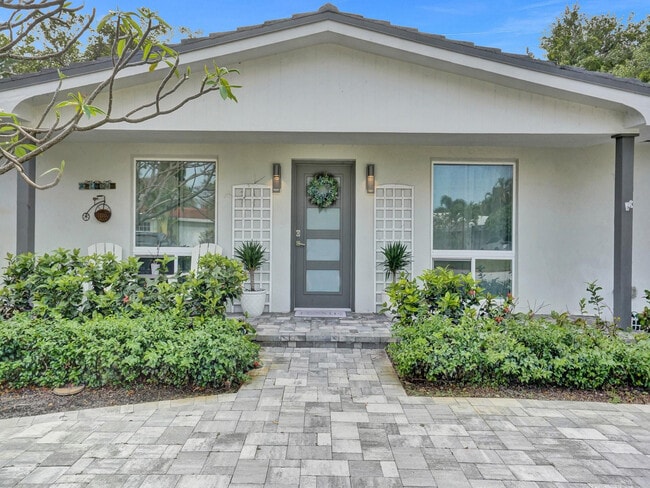 Photo - 801 SE 9th Ave