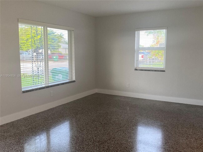 Photo - 9435 SW 39th St