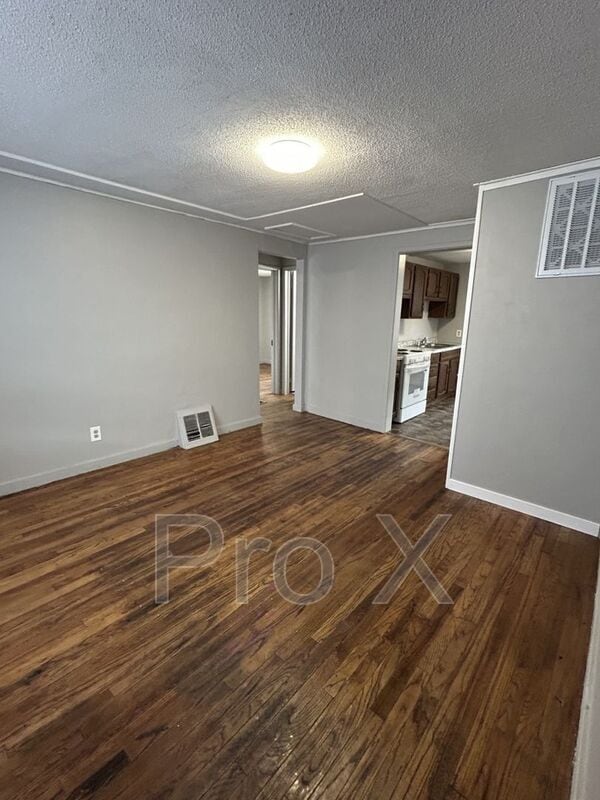 Photo - 463 Fieldcrest Dr