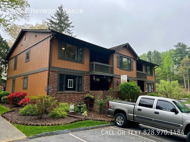 Building Photo - 1759 Haywood Manor Rd