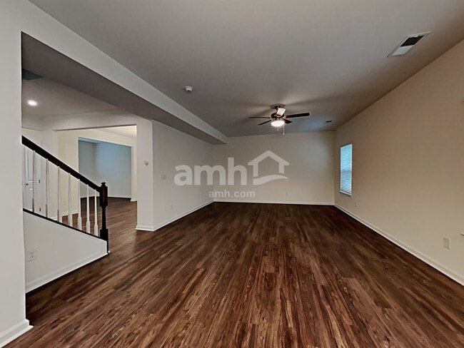 Photo - 5050 Twin River Dr