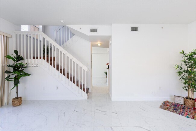 Photo - 1009 SW 144th Ave