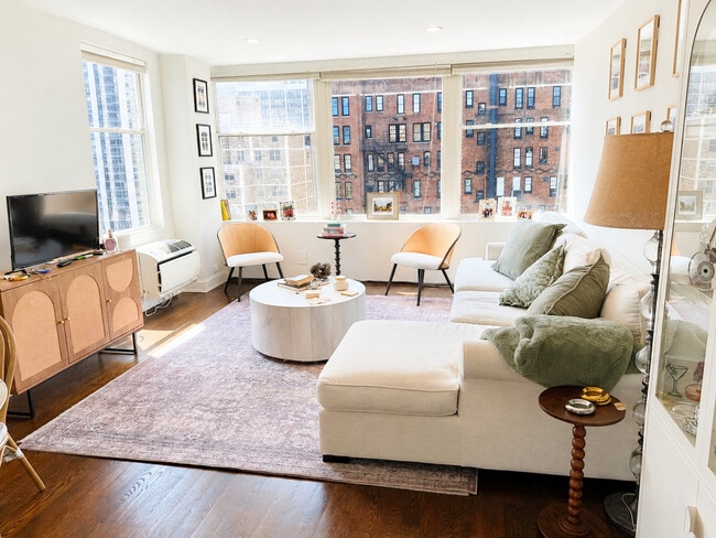 Photo - 30 E Elm St Unit 21C