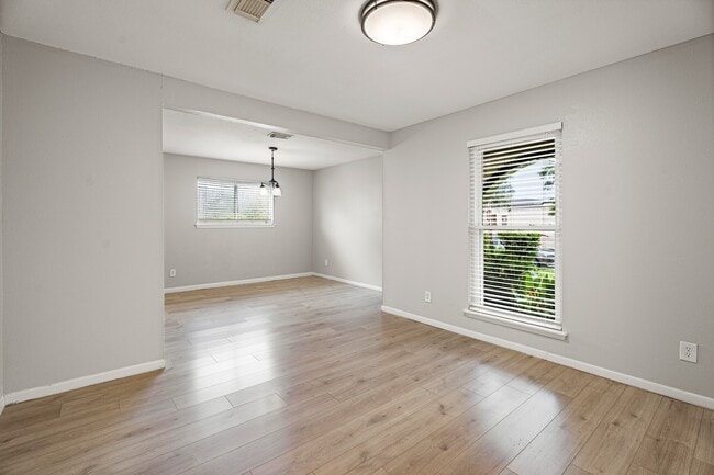 Photo - 16011 Hickory Knoll Dr