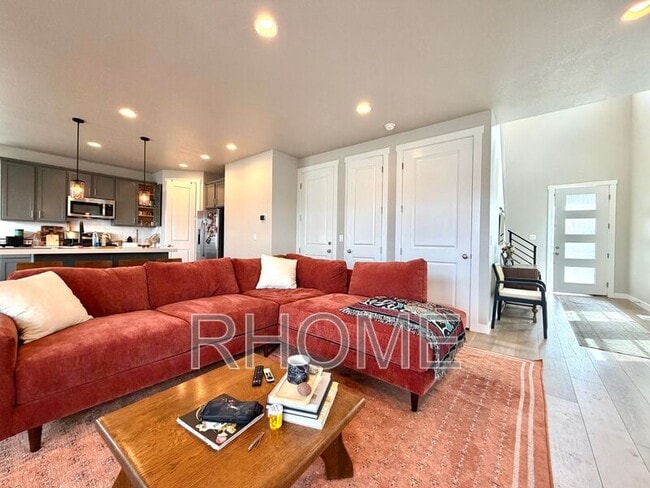 Photo - 5066 W Elm Field