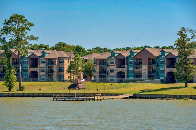 Lake Forest Apartments - Humble, TX | ForRent.com