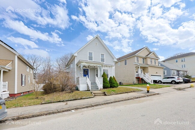 Building Photo - 121 Delmont Ave