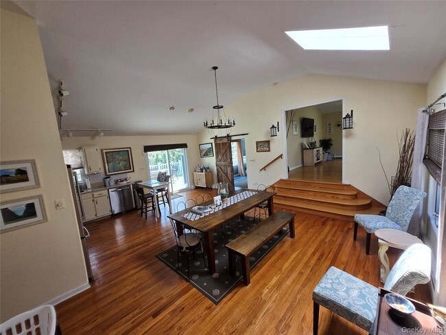 Photo - 870 Noyack Rd