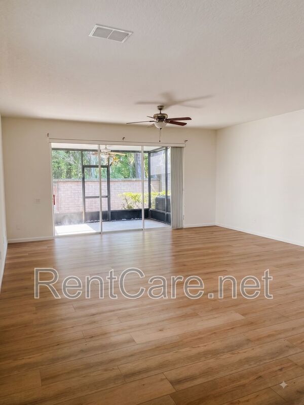 Photo - 831 Enclair St