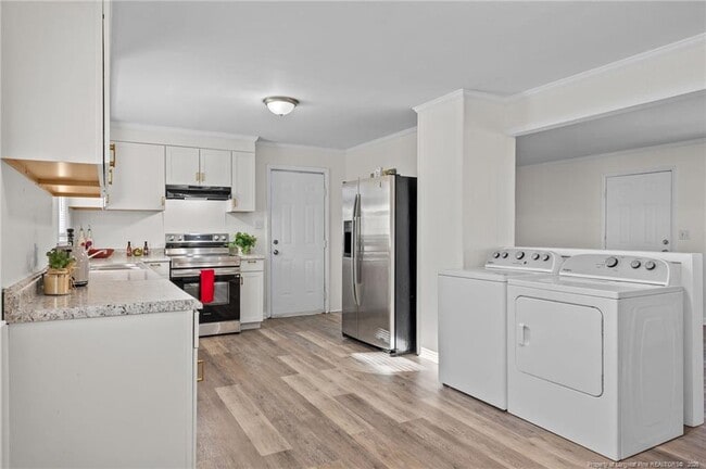 Photo - 306 Glenola St