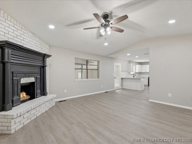 Photo - 3001 S Ash Ct