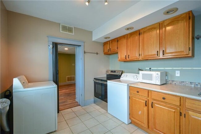 Photo - 180 S 17th St