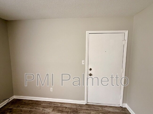 Photo - 1908 Tall Pines Cir Unit 2