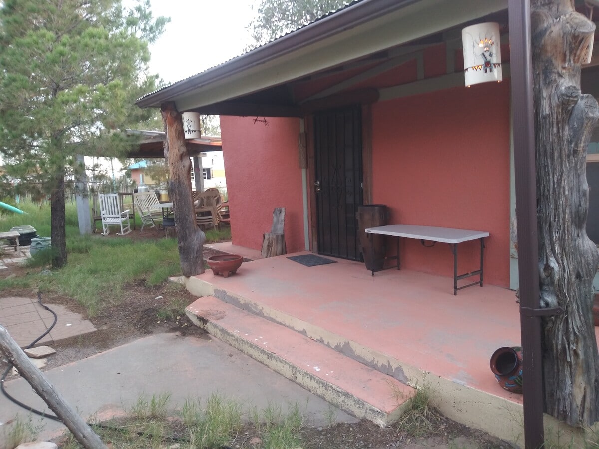 Photo - 1005 B Ave