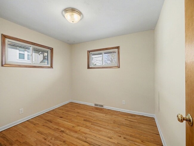 Photo - 1427 S 52nd St
